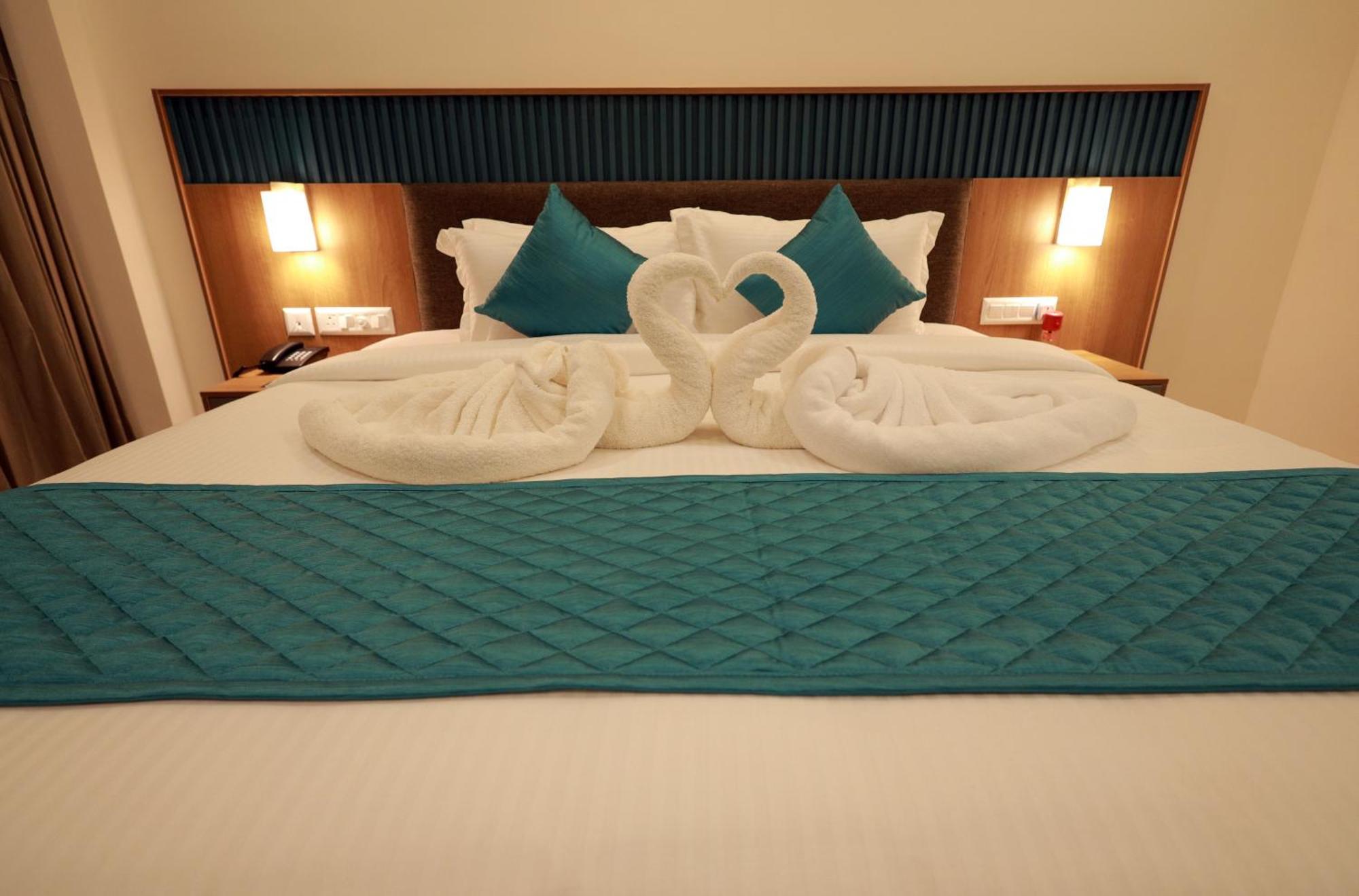 Viraj Retreat Otel Mundrothuruth Dış mekan fotoğraf
